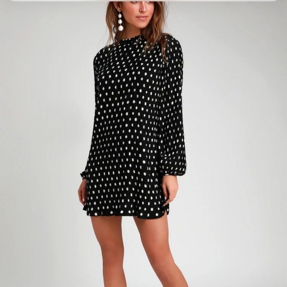 New Lulu’s Pleat to meet you black polka dots shift dress